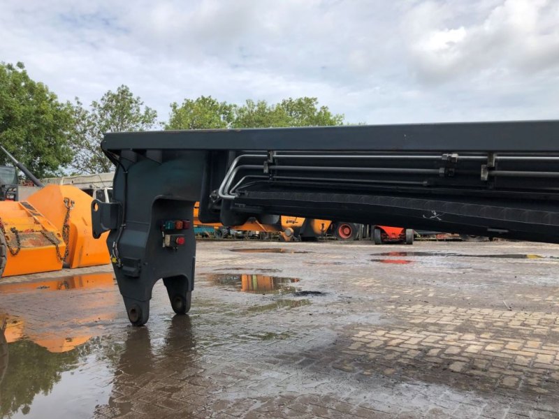 Kalmar Boom for empty containers reach stacker