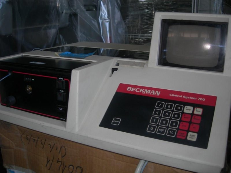 ANALIZZATORE BECKMAN – CLINICAL SYSTEM 700