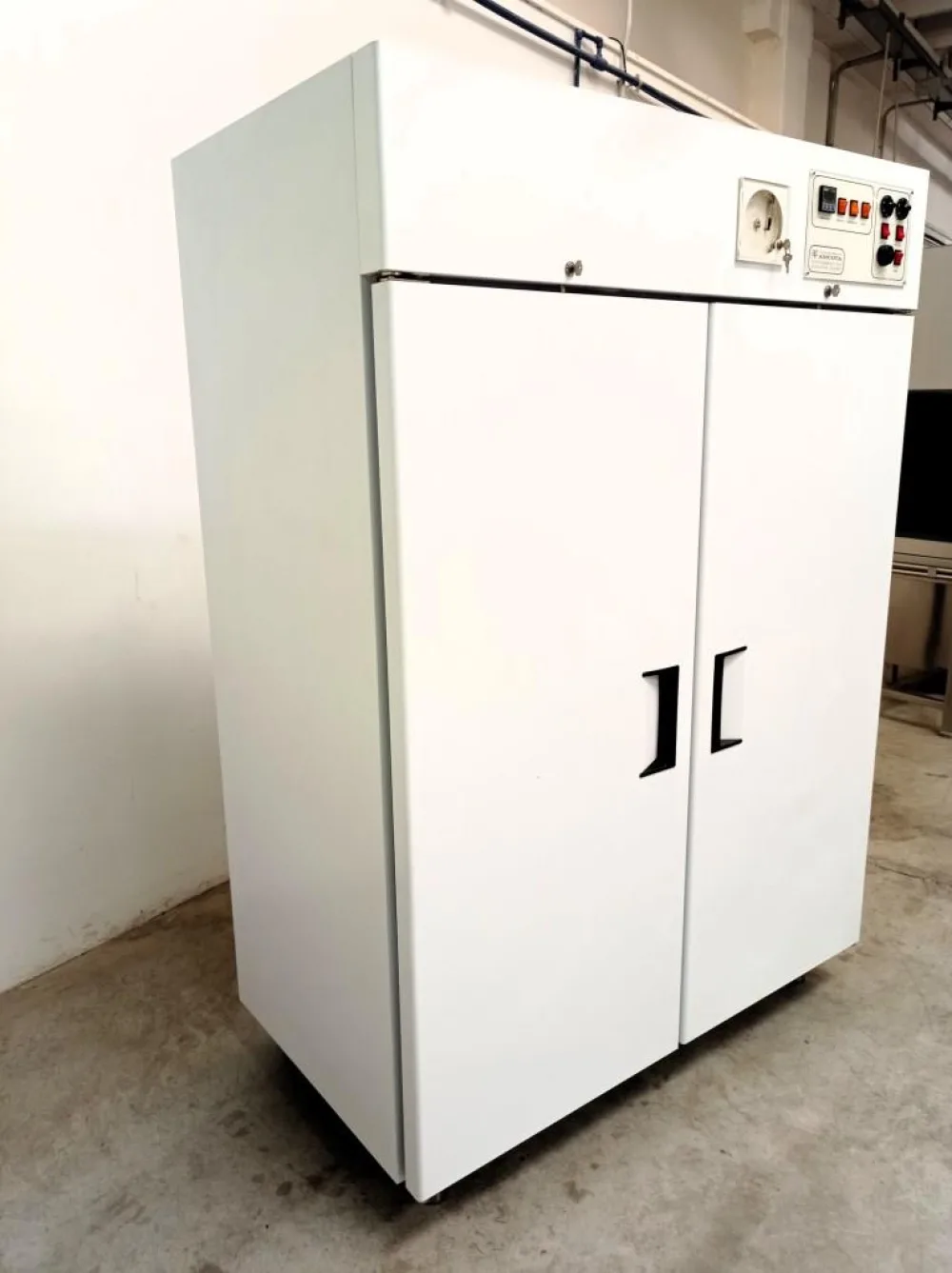ARMADIO TERMOSTATICO – AMCOTA – MOD. AT 150