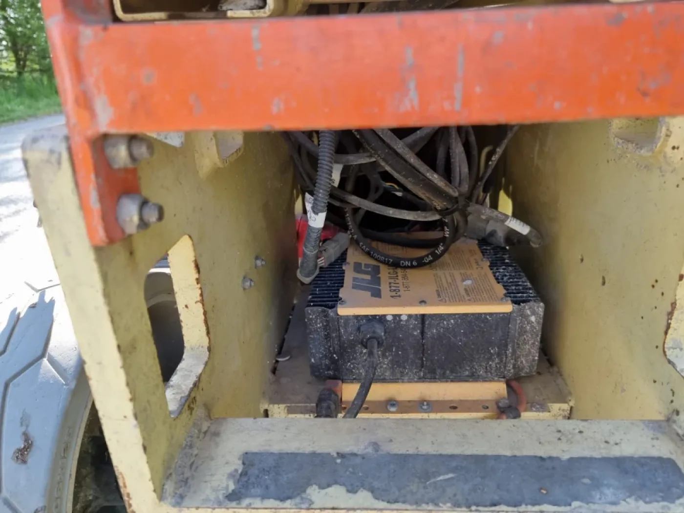 JLG - 2032 ES - 2