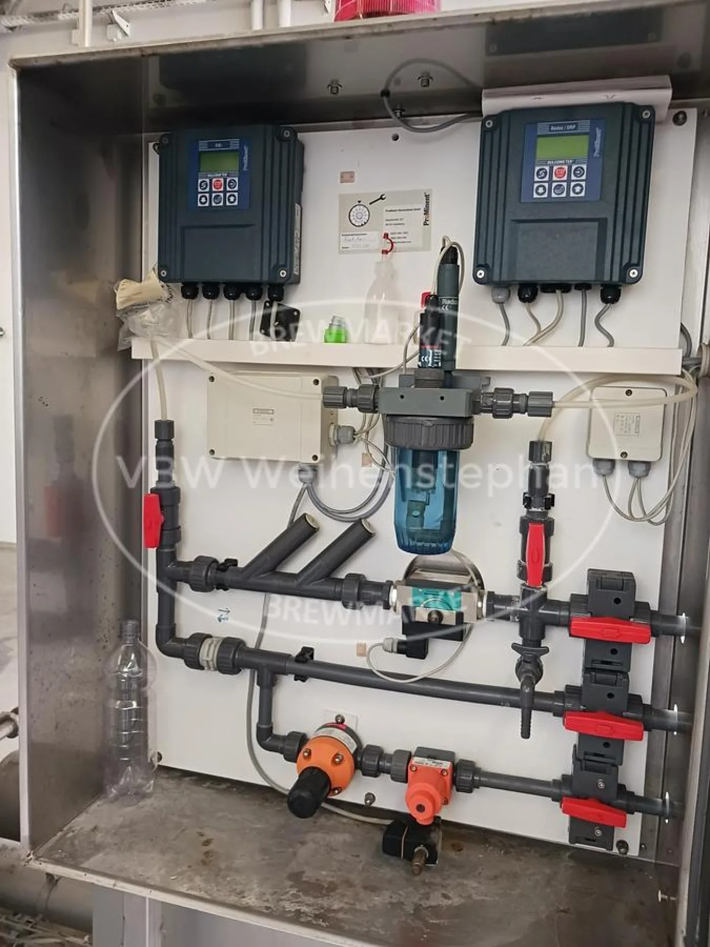 Rinsing, filling and sealing machine - 8