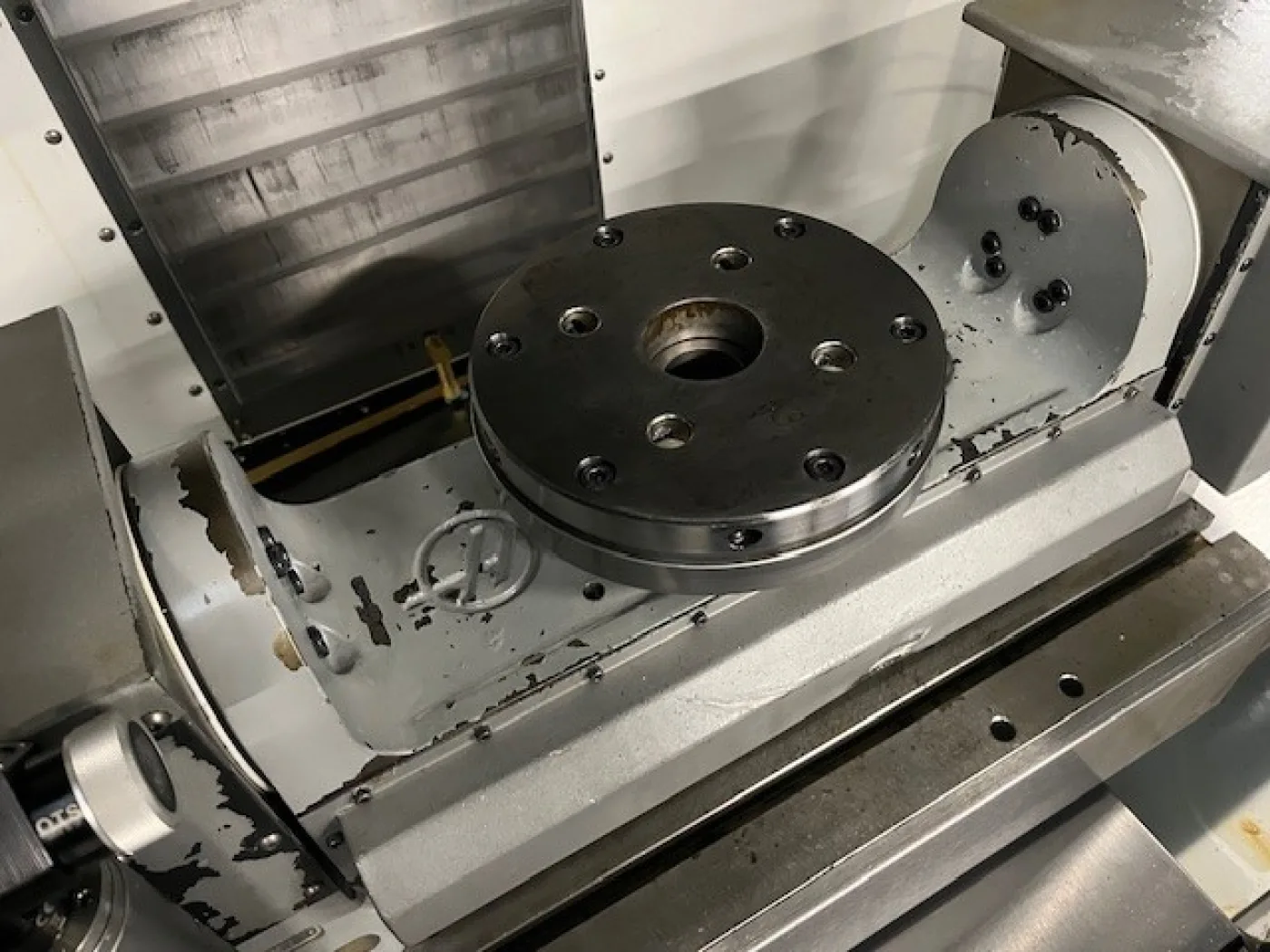 CNC Vertical Machining Center – HAAS VF2SS - 4