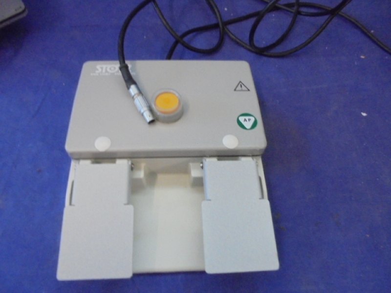 20010130 foot pedal (Like new)