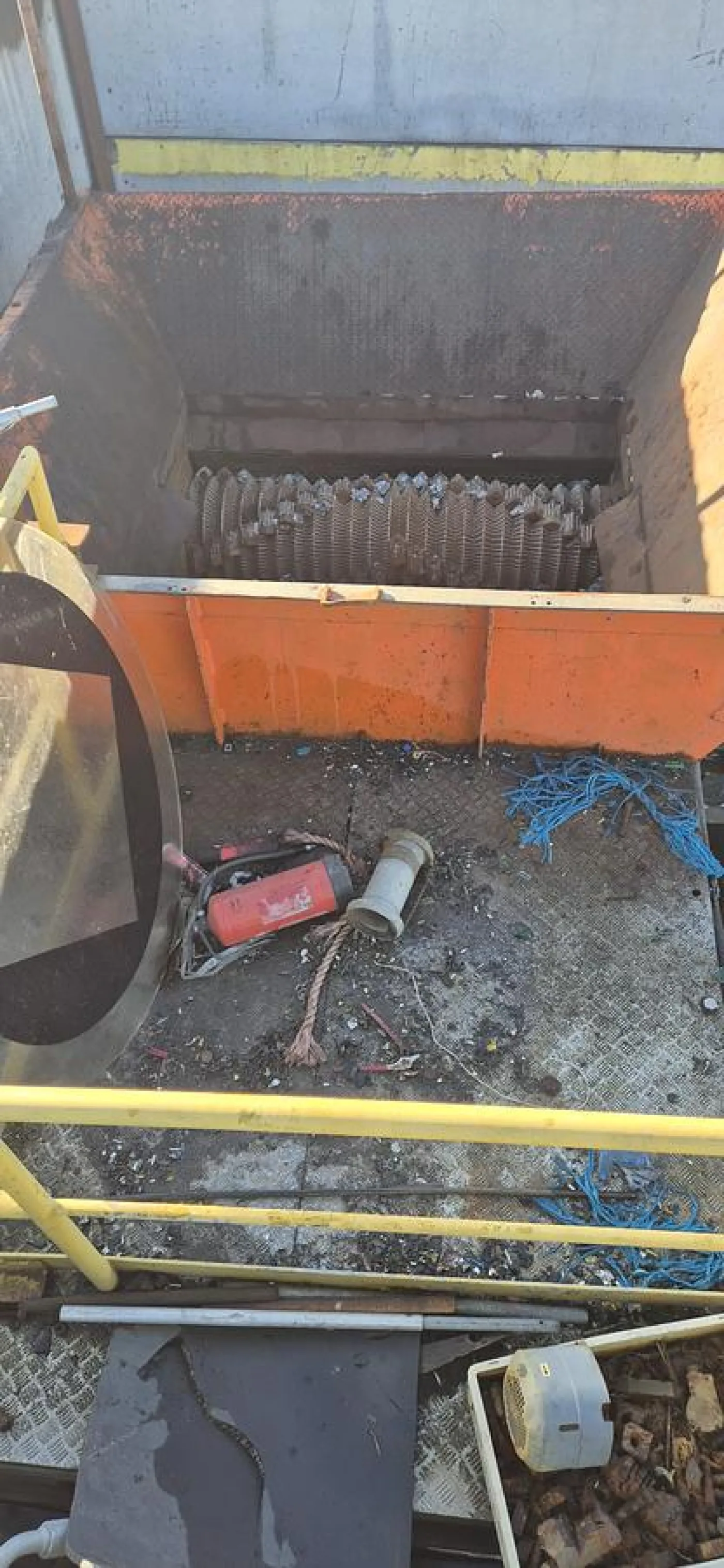 2020 Mobile Tracked Electric Single-shaft Shredder - 6