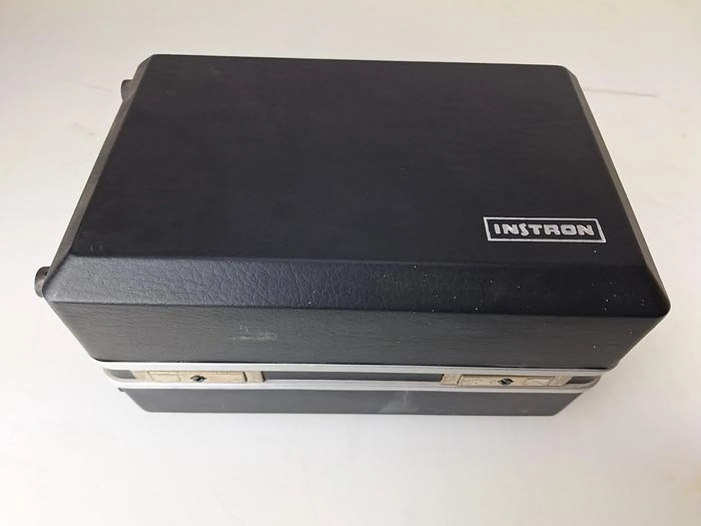 Instron 2518-807 Tension/Compression Static Load Cell - 3