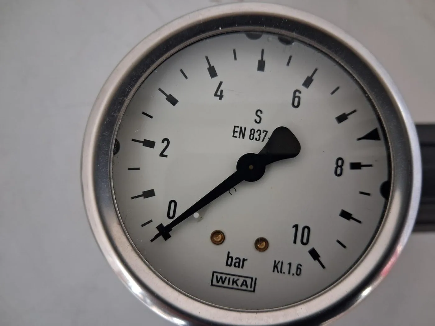 Pressure Regulator with WIKA Pressure Gauge - 3