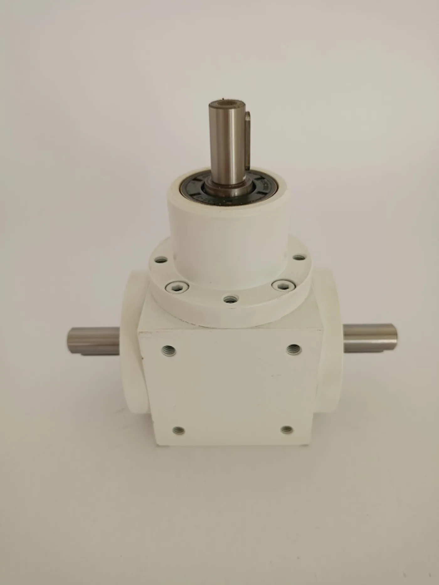 Atek Kegelradgetriebe V 065 DO - 2