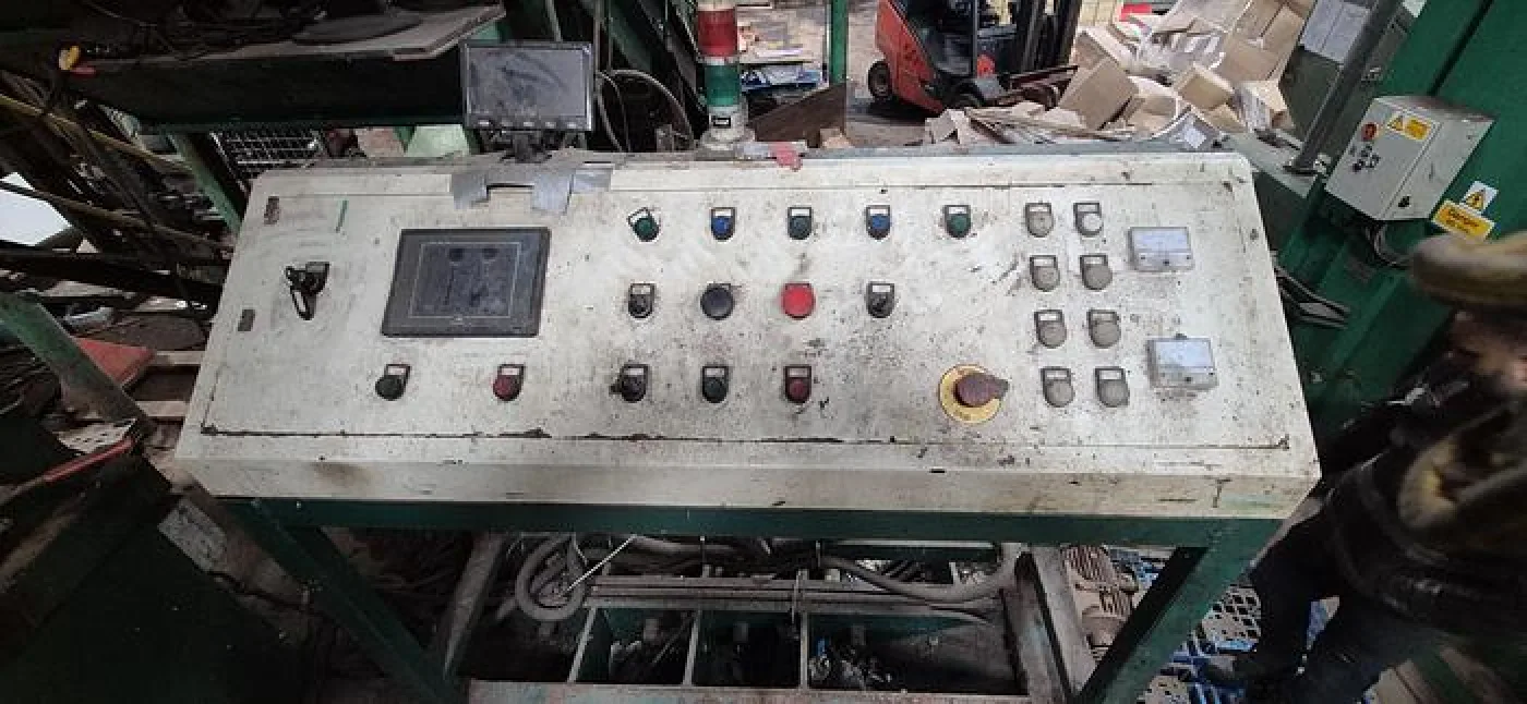 2010 Fully Automatic Baler W/In Floor Conveyor - 2