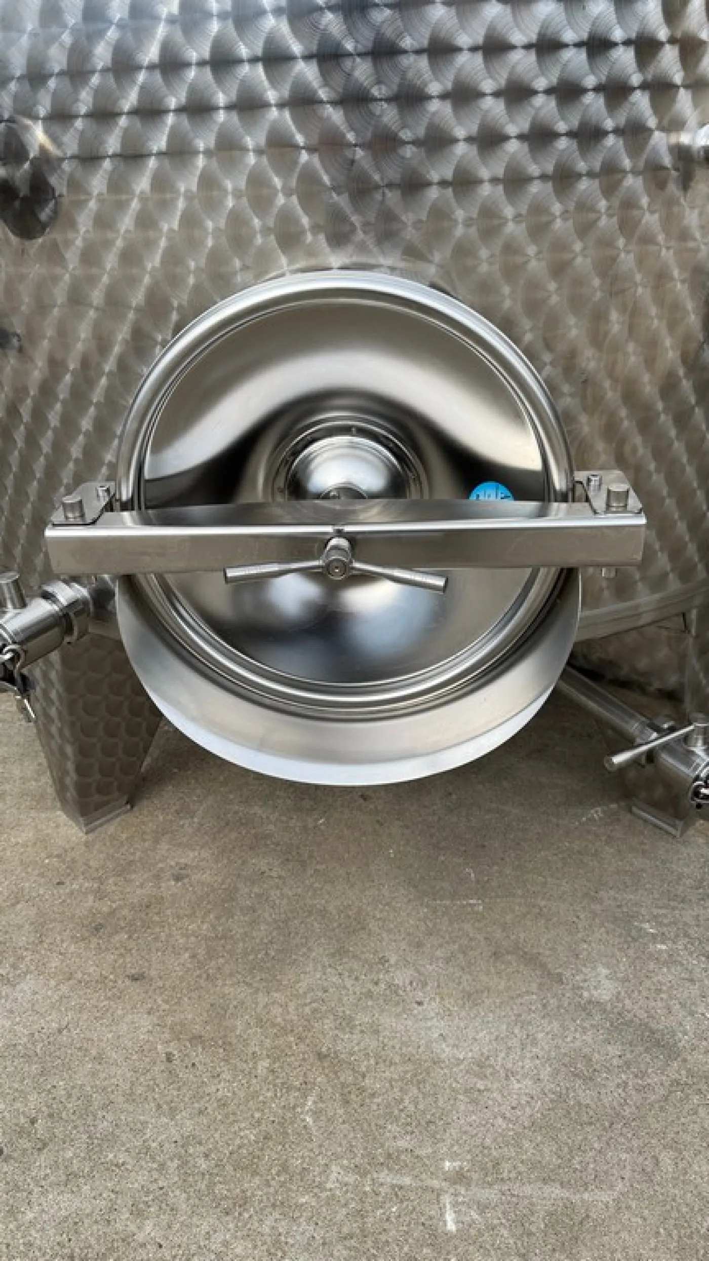 STAILESS STEEL TANKS CAPACITY LITERS 3000 (30 HL) PNEUMATIC FLOATING LID MODEL, CONICAL BOTTOM WITH BAND, NEW EQUIPMENT - 6