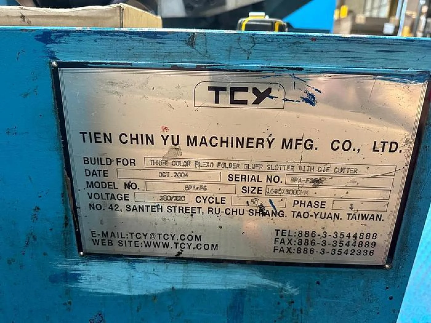 2004 TCY 8PA 1680X3000 - 3