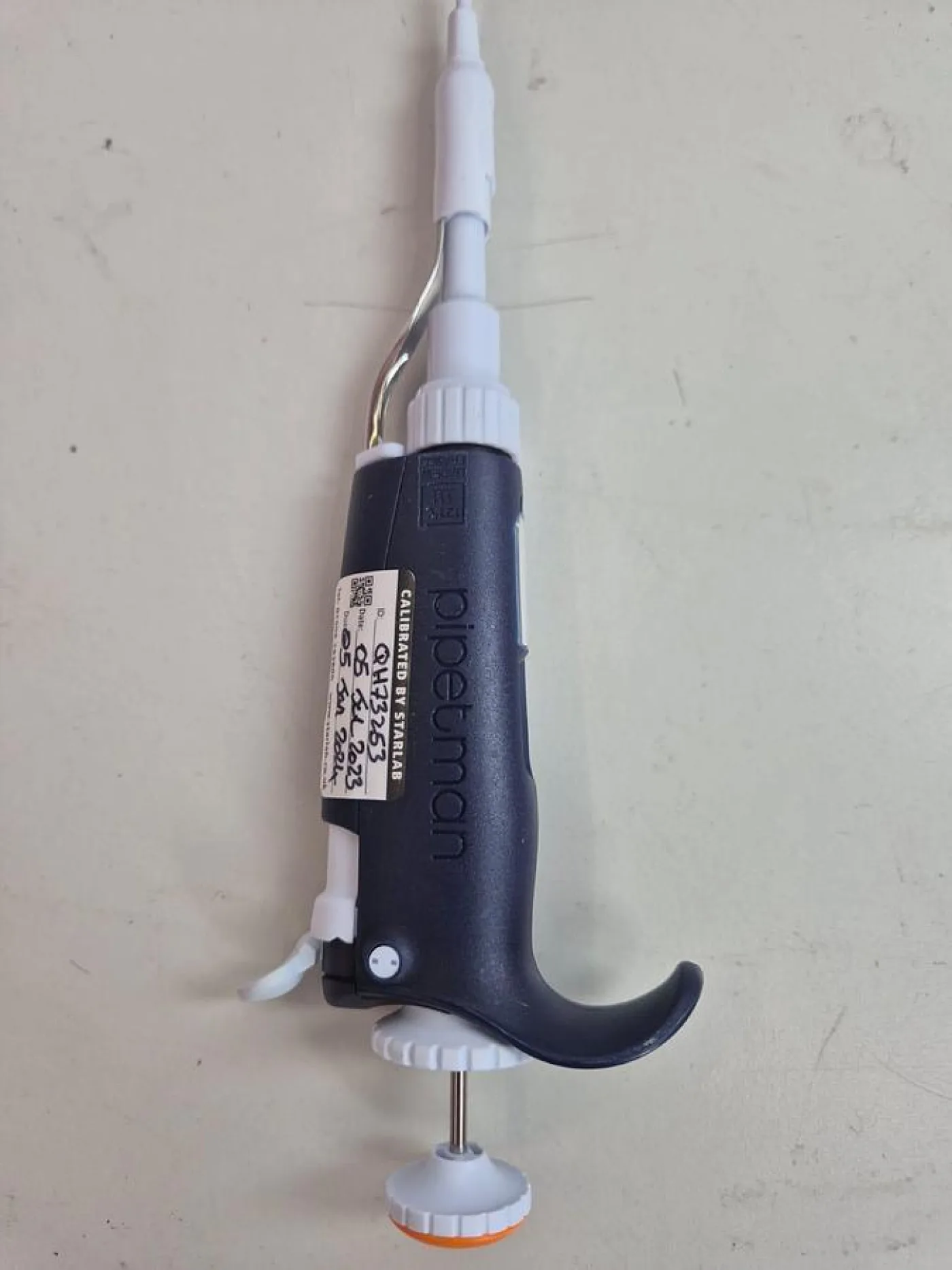 Gilson PIPETMAN P20 2-20uL Single Channel Pipette Colour-code Orange - 3