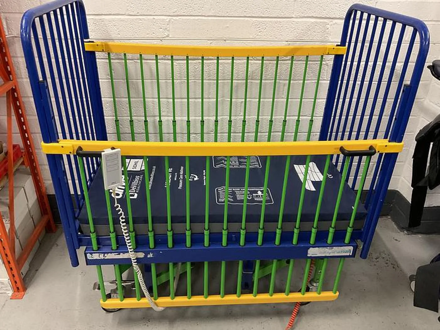 Sidhill Inspiration 9003 Electric Variable Height Cot with CPR and Hinged Access - 1