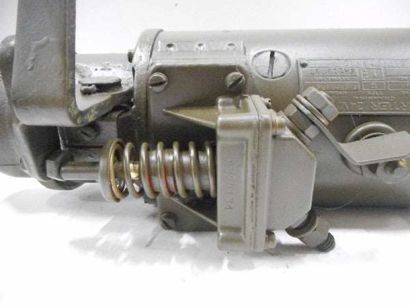 Startmotor ( gereviseerd door defensie en door ons nagekeken )