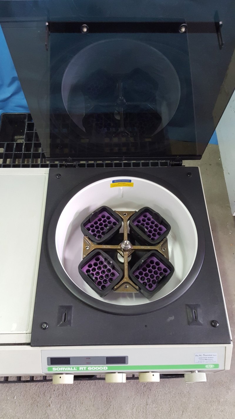 CENTRIFUGA DA LABORATORIO – SORVALL – MOD. RT-6000D