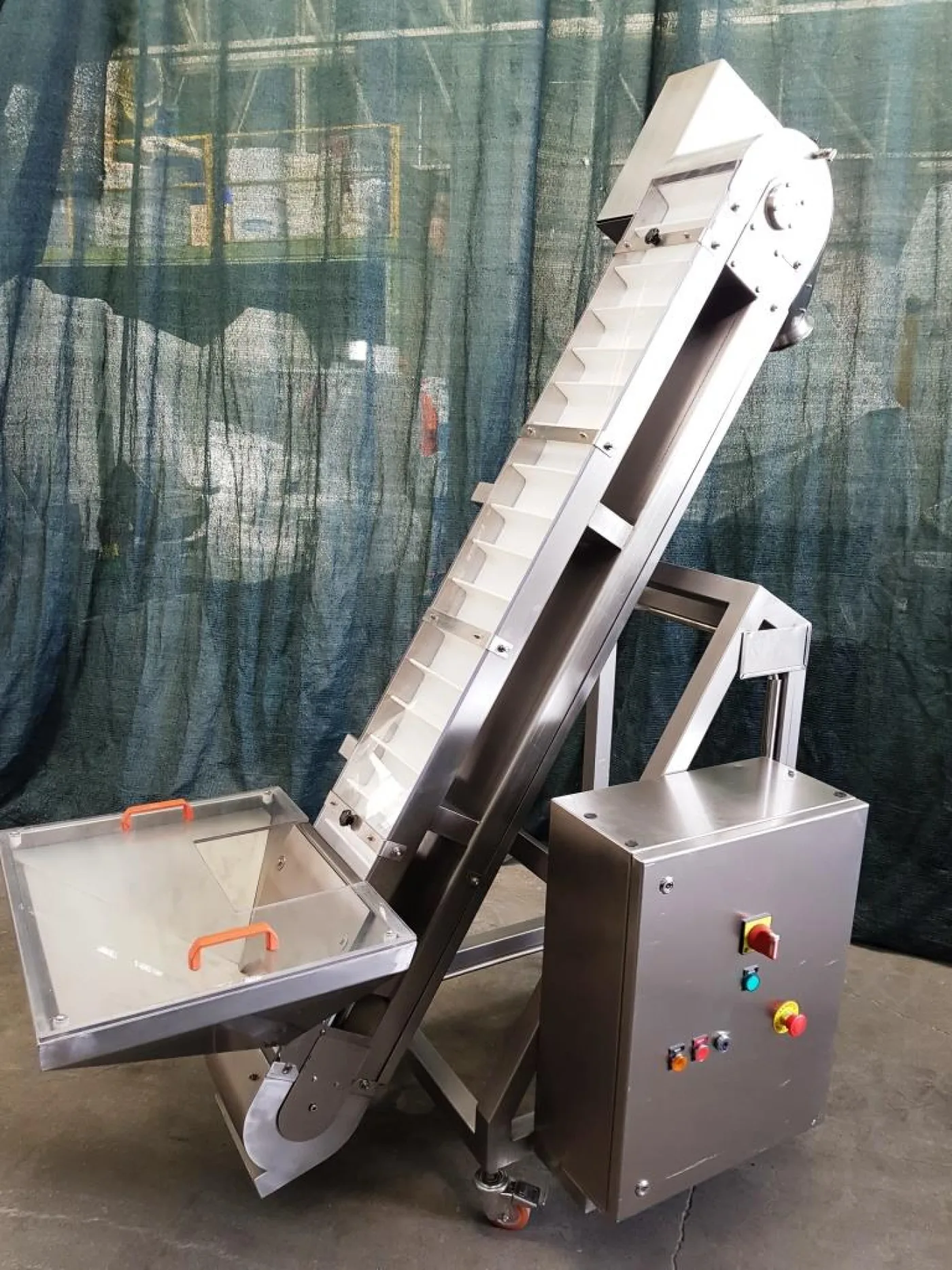 ELEVATORE A TRAMOGGIA PER COMPRESSE - 3