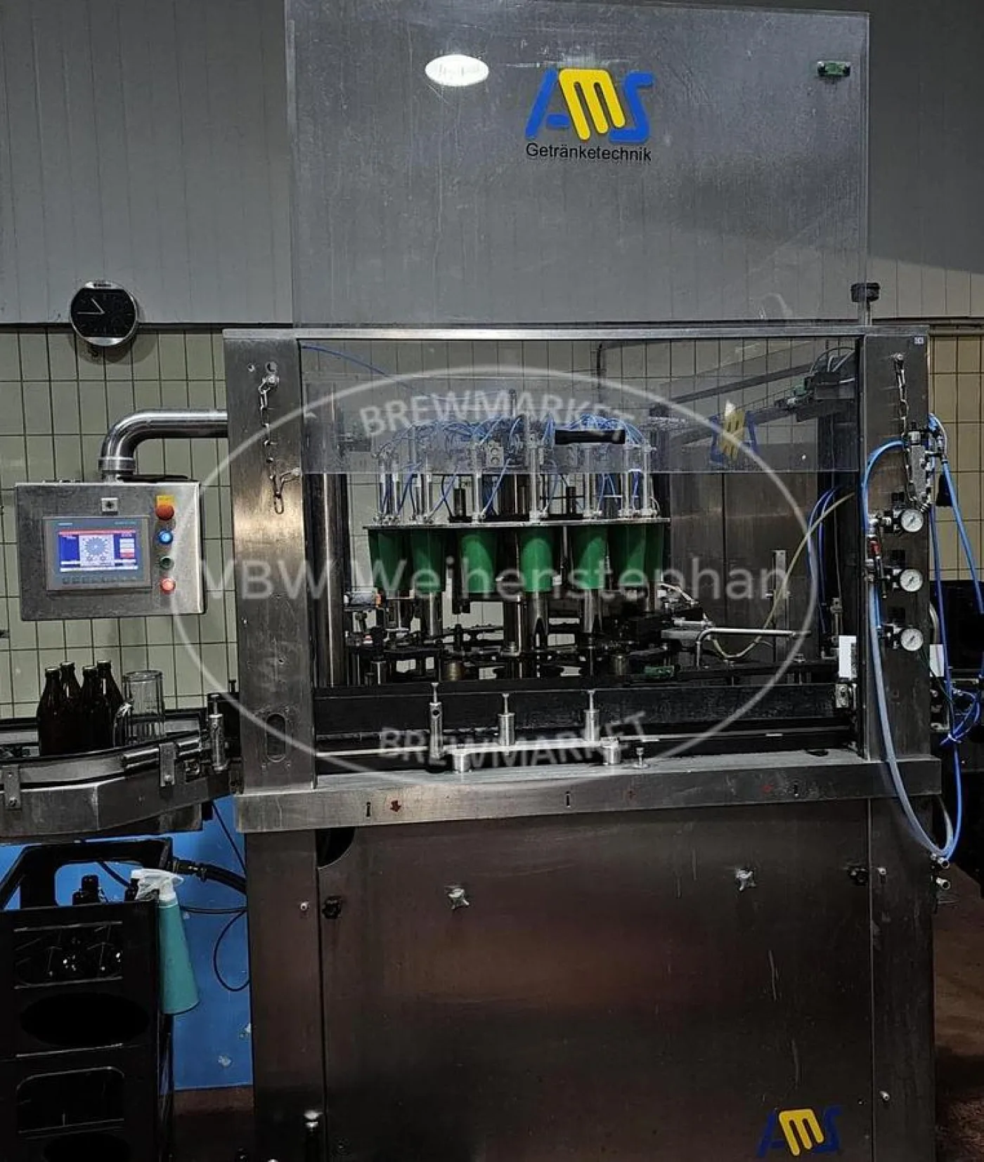 swing top capper - 1