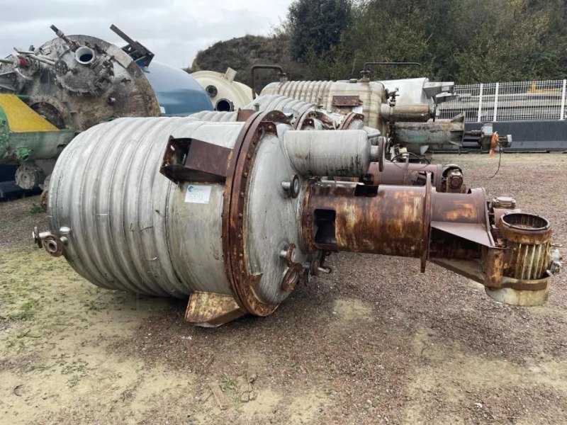 USED STAINLESS STEEL REACTOR 316 2000 LITERS WITH AGITATION AND HALF ROD
