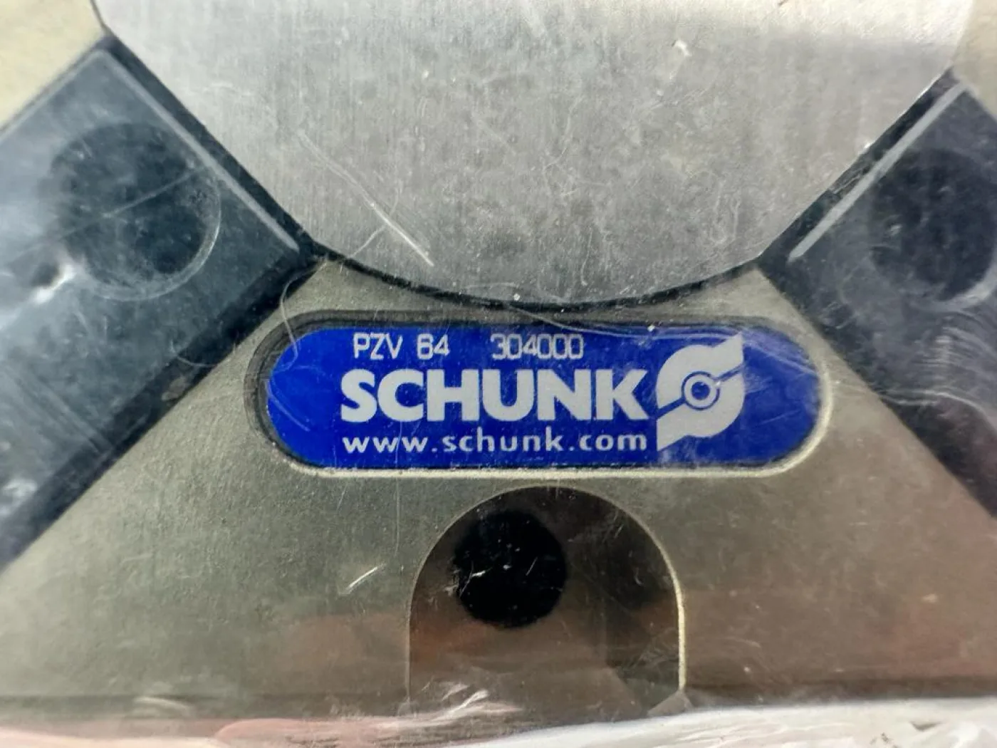 Schunk 304000 4-Finger-Zentrischgreifer PZV 64 - 4