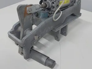 Tube rail synchroniser