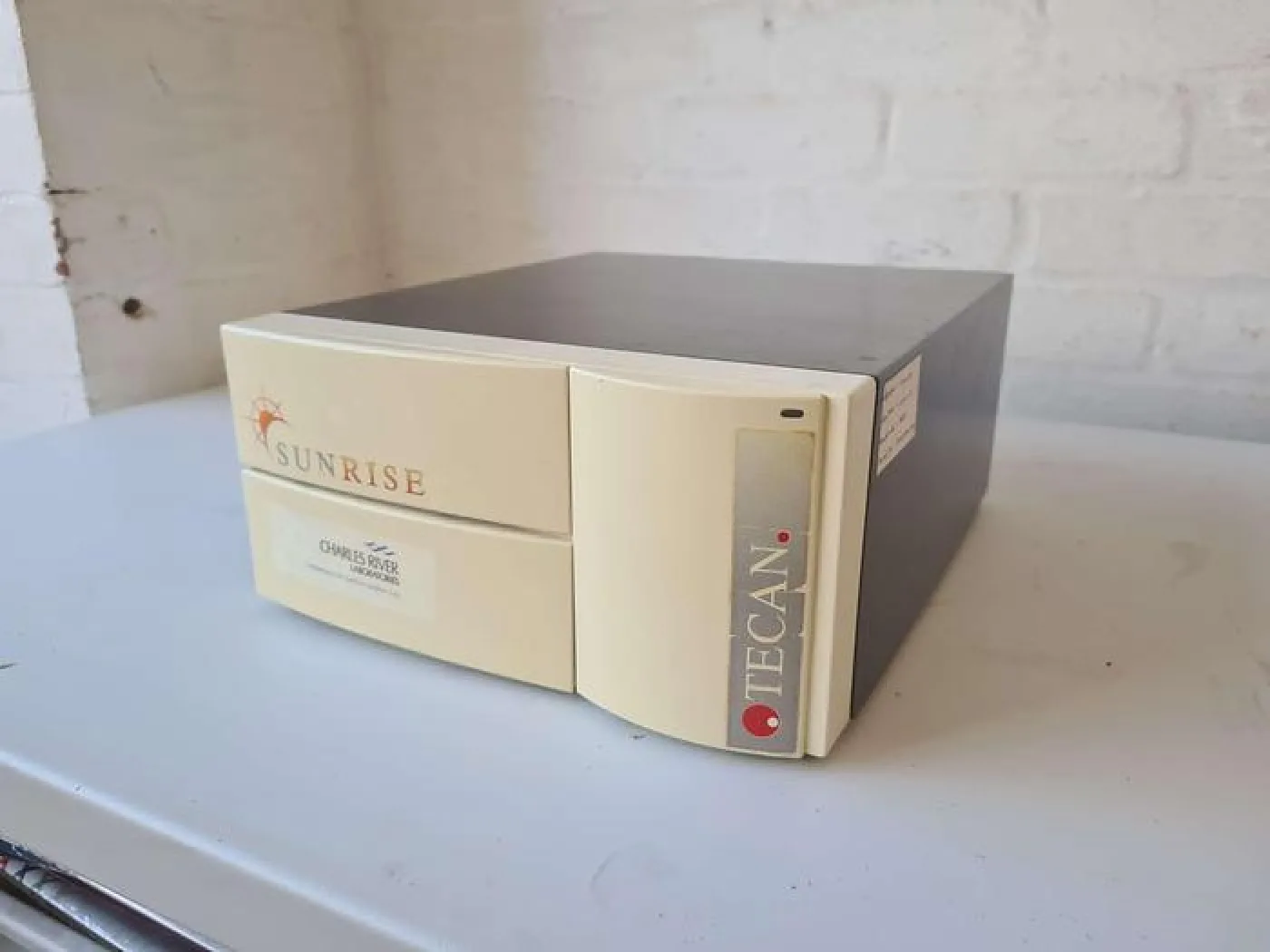 Tecan Sunrise Microplate Reader - 6
