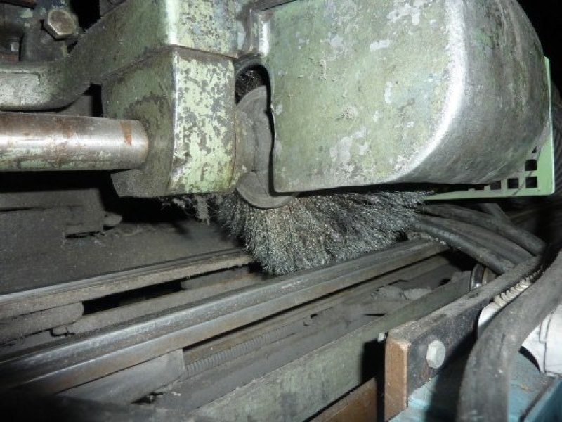 Reinigingsmachine voor rieten met afzuiging