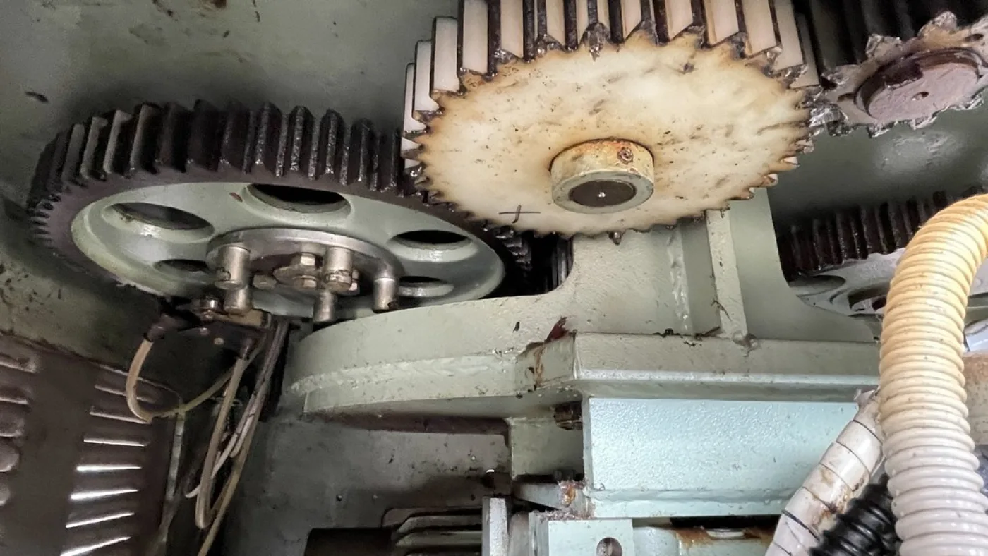 CORKING MACHINE BERTOLASO 6 HEADS FOR NATURAL CORK, MODEL DELTA 406S, SECOND-HAND MACHINE - 8