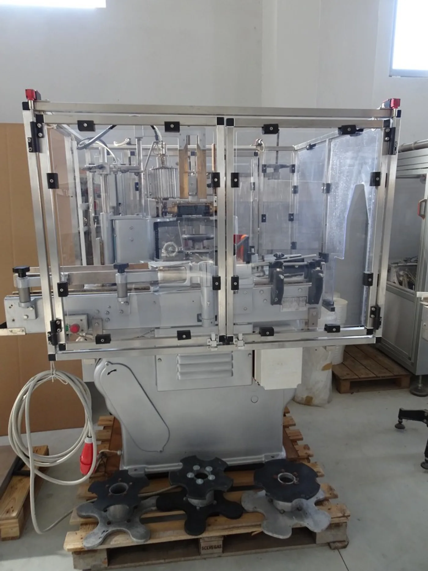 GLUE AND VANE LABELLING MACHINE CAVAGNINO E GATTI, MODEL CG61/D, SECOND-HAND MACHINE - 1