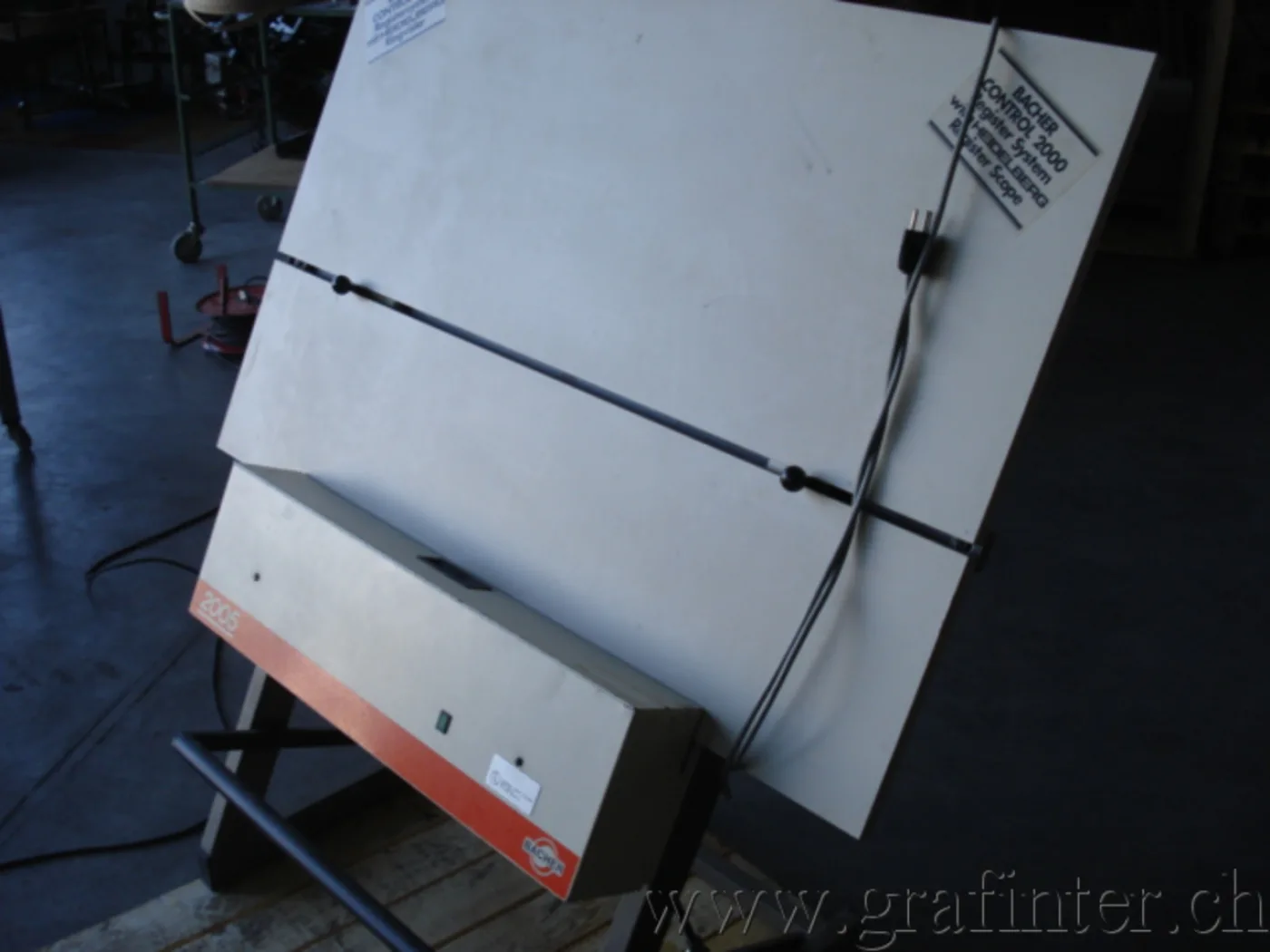 PERFORATRICE POUR PLAQUES OFFSET - 2