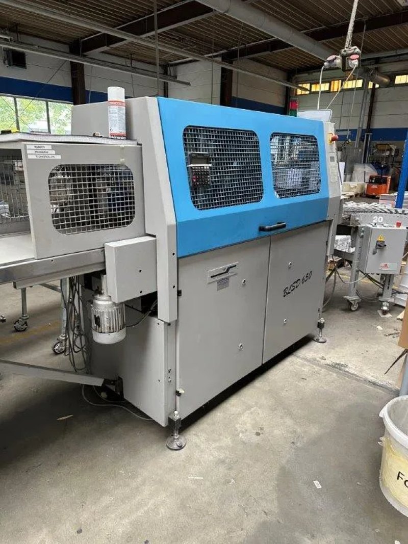Kolbus BF 525 Compact flow line with FE602