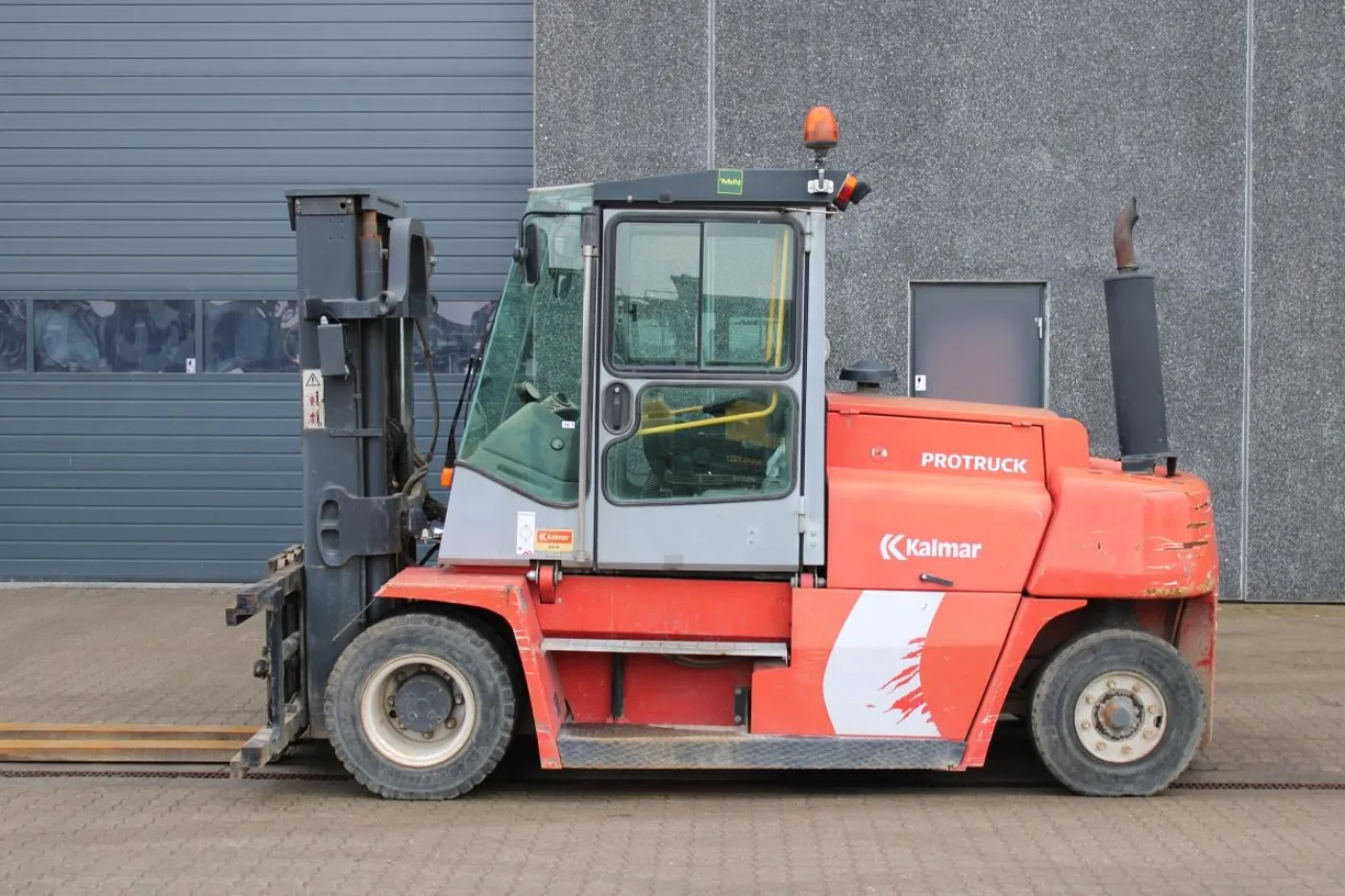 Kalmar DCE80-9 - 1