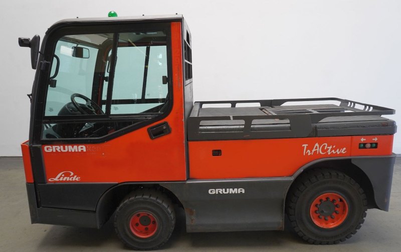 Schlepper Linde P 250 127 (2009)