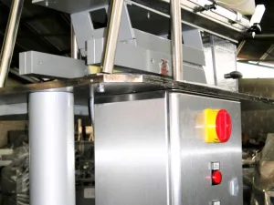 ALIMENTATORE / ELEVATORE COMPRESSE IN ACCIAIO INOX – C-MATIC