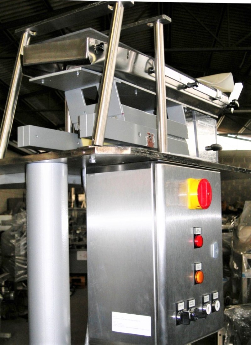 ALIMENTATORE / ELEVATORE COMPRESSE IN ACCIAIO INOX – C-MATIC