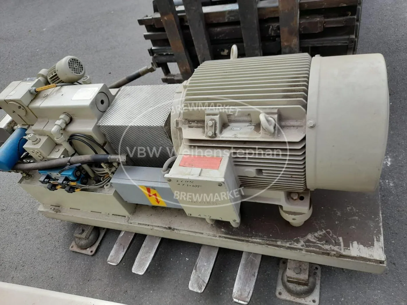 Hydraulic drive - 1