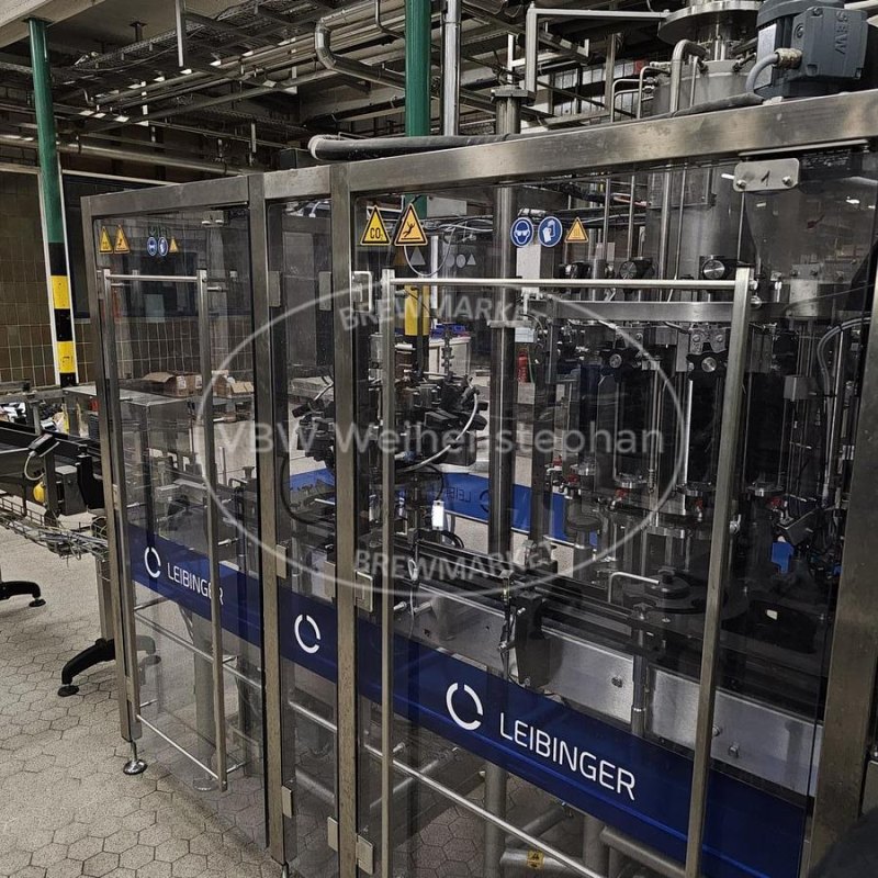 Filling line for disposable bottles