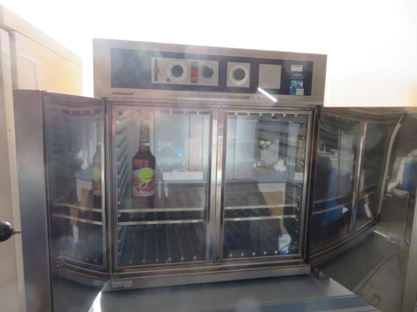 Memmert GmbH and Co. KG Memmert GmbH and Co. KG B 40 Laboratory Incubator- R and D - 2