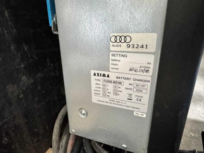 Axima Batterie Charger