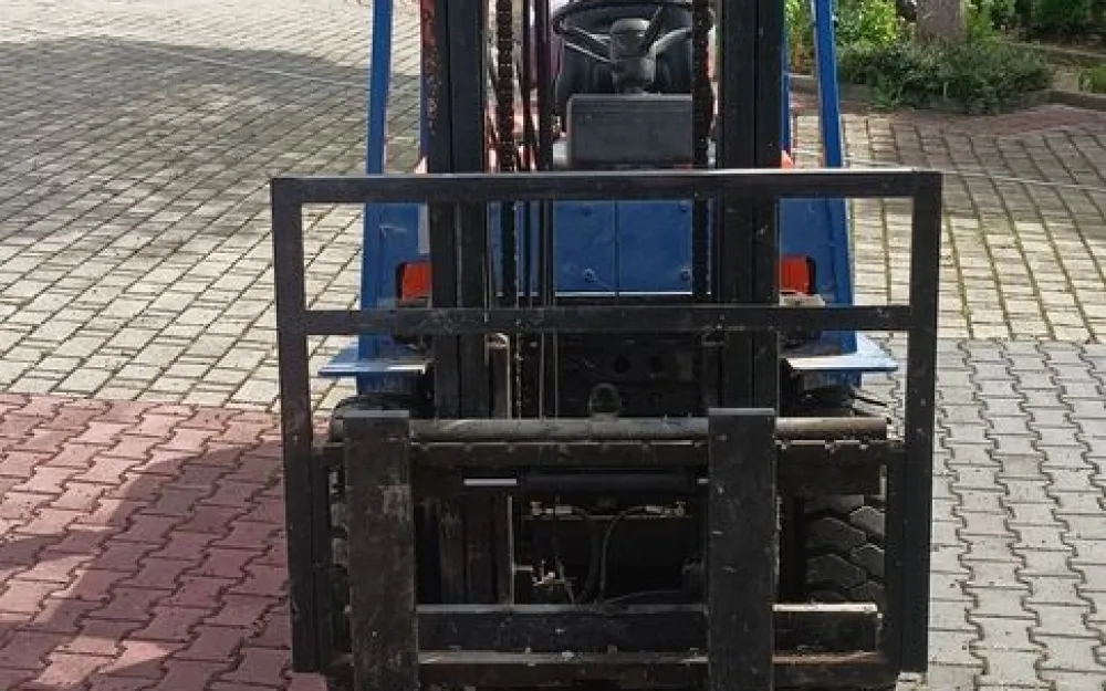 TOYOTA BT wózek widłowy TOYOTA 5FGF 30 + gaz