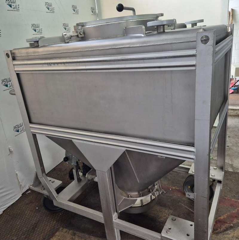 Edelstahl-Maurer AG IBC-Behälter mit Halar-Beschichtung 670 ltr.