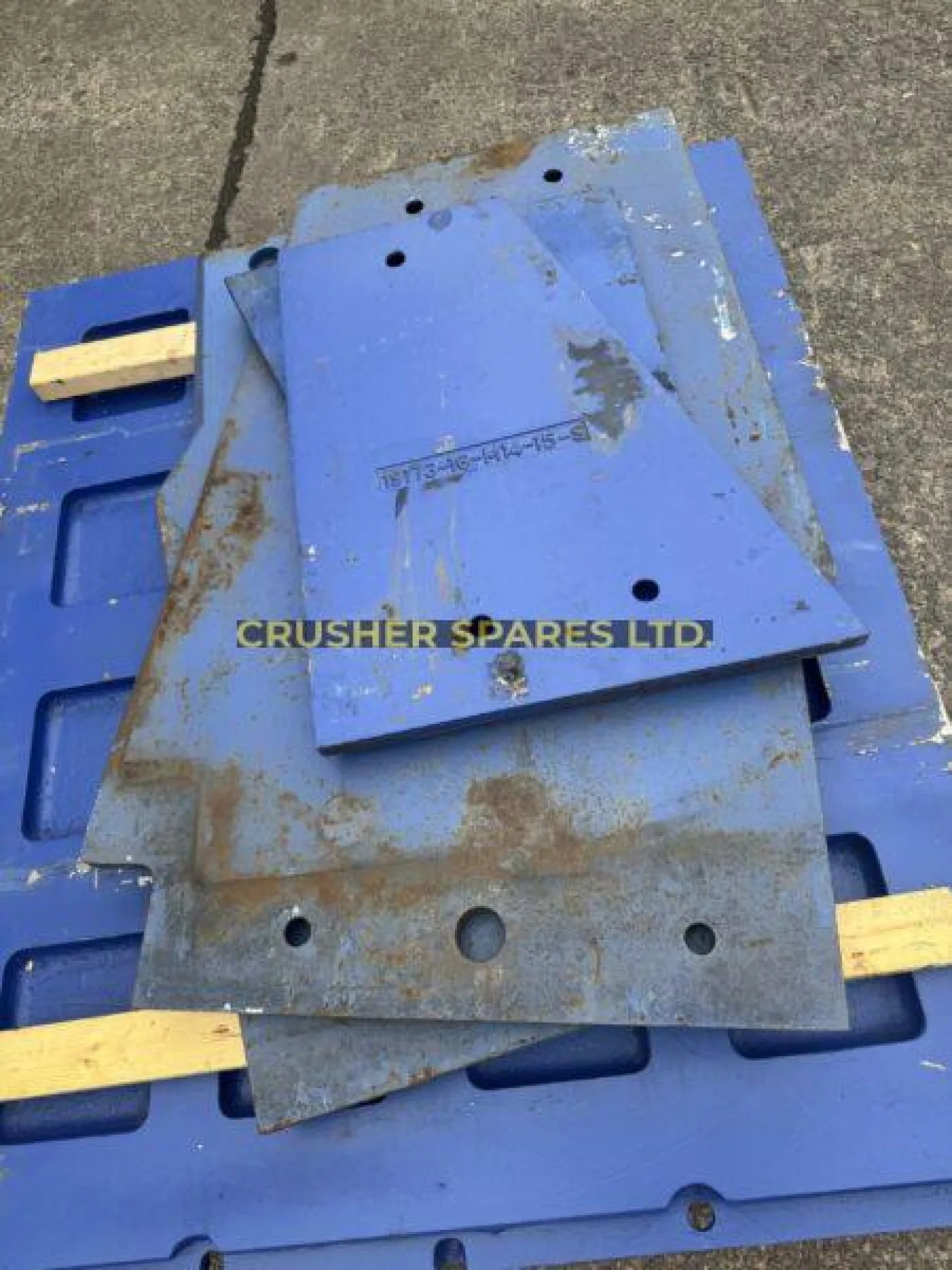 501-023-023/024 | Upper Cheek Plates | McCloskey® J50 | - 1