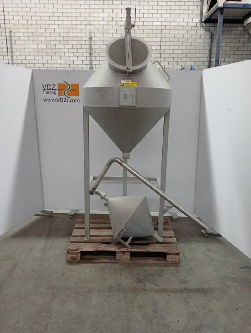 Spinal fluid vacuum system