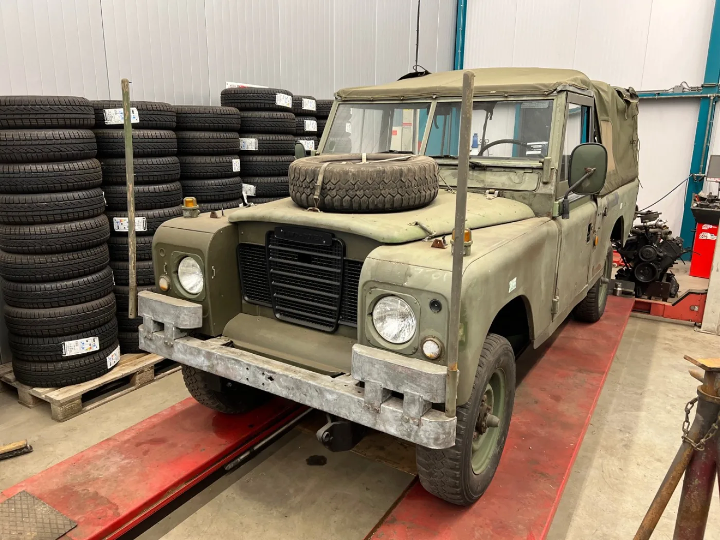Land Rover 109 - 1980 Diesel Softtop LH - 1