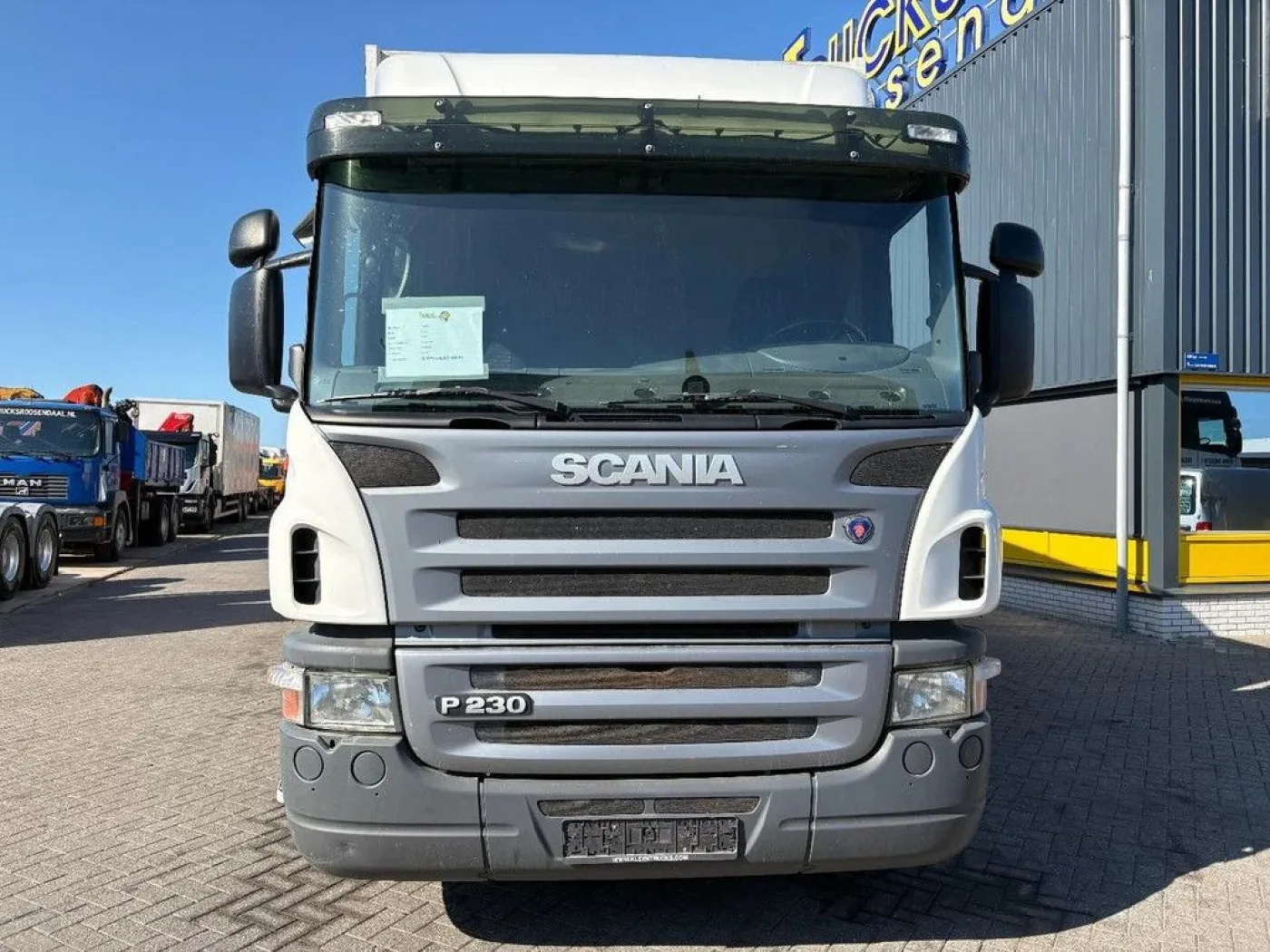 Scania P230 + 3 PEDALS + 19t + LOADLIFT 1500 KG - 4