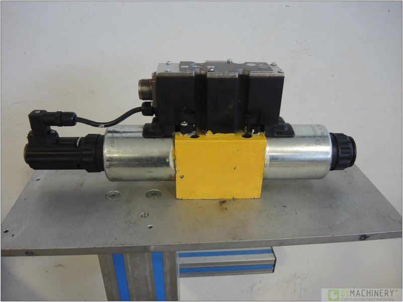 2000 REXROTH 4WREE10E75-22 AI1876