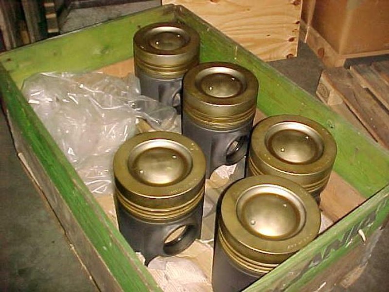 PISTONS WARTSILA W26 / 6L26