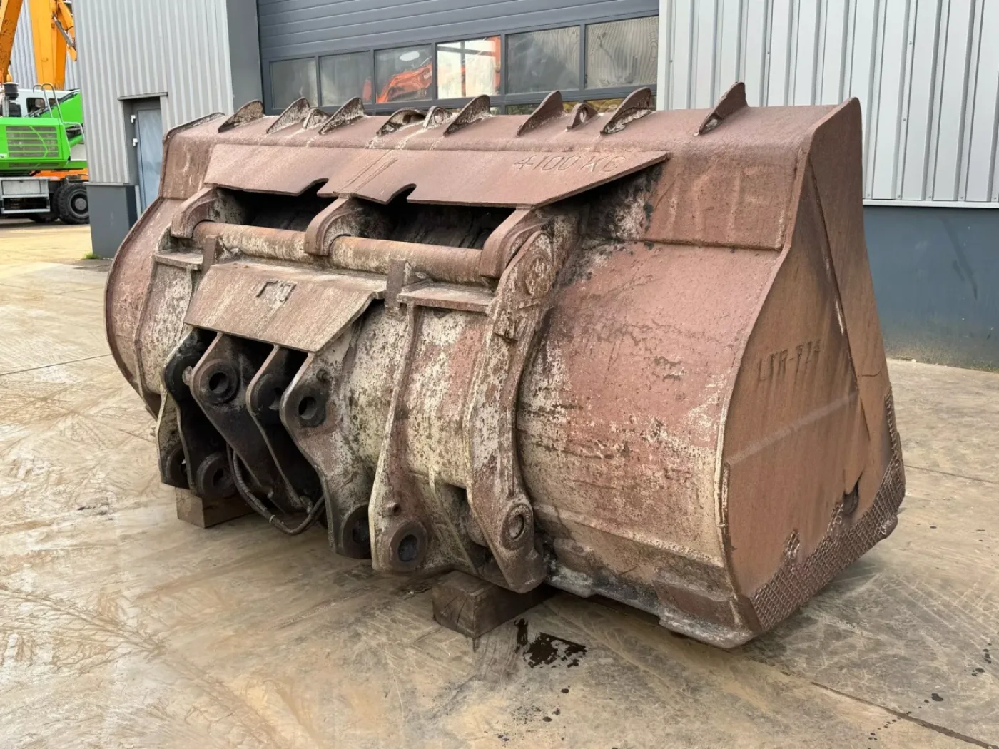 Caterpillar 980 bucket/quick coupler - 5