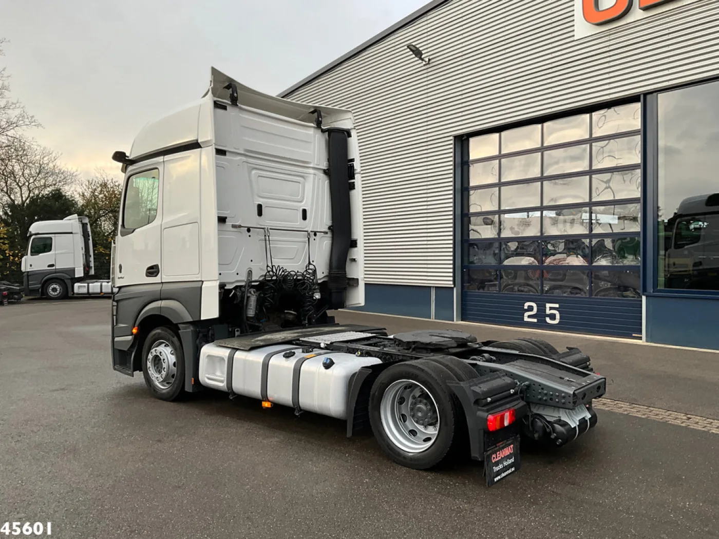 Mercedes-Benz Actros 1842 Mega GigaSpace MirrorCam - 4