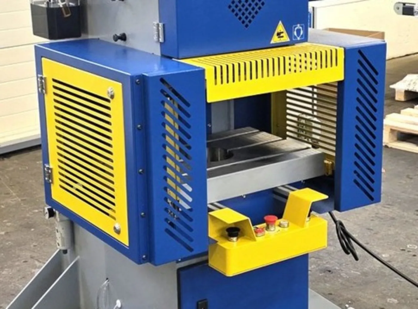C-Ständer Exzenterpresse FP 20 P - 2