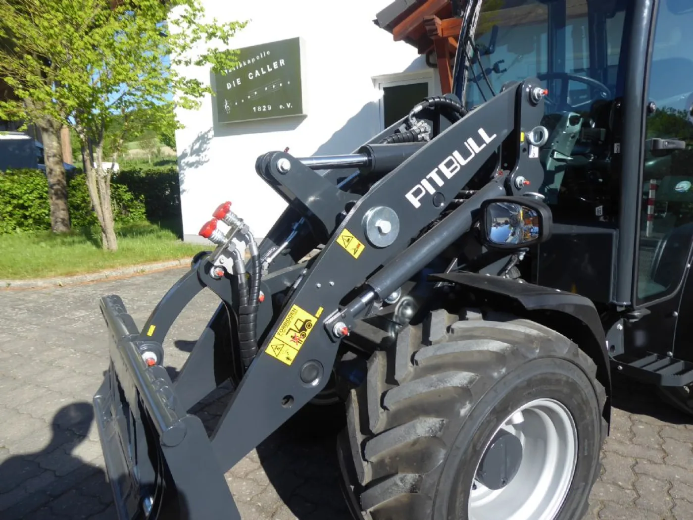 Pitbull Pitbull X27-45 mit Linde Hydrostat - 2