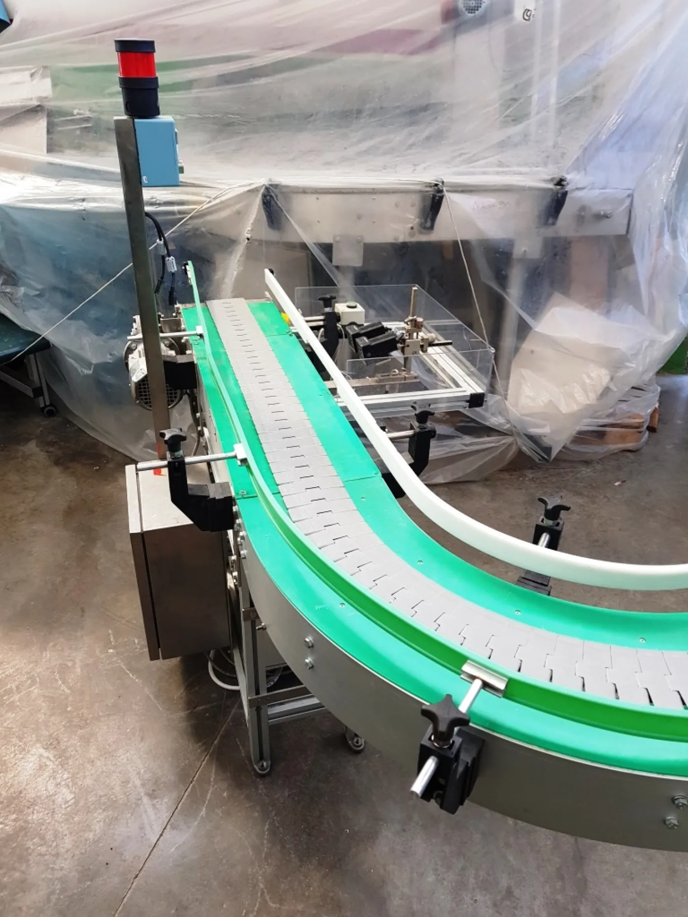NASTRO TRASPORTATORE MOTORIZZATO A TAPPARELLE CON CURVA A 90° – MATERIAL HANDLING - 5